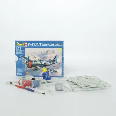 Leksak (P-47M Thunderbolt) från Revell