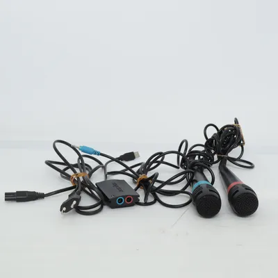 Karaokemaskin (Svart, Blå, Röd) från Singstar