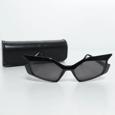 Solglasögon (Svart) från Viu