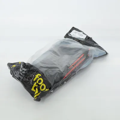 Benskydd (Svart, Röd) från Adidas