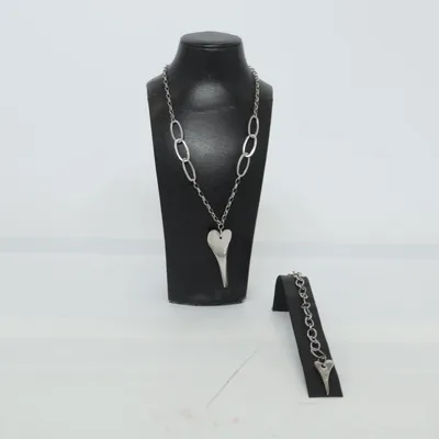 Smyckesset (Silverfärgad) från Miss Dee Okänd metall