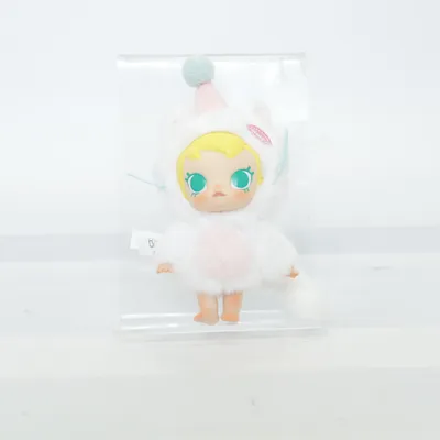 Docka (Vit, Rosa) från Molly