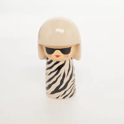 Kokeshi (Beige, Sort, Flerfarvet) fra Skincity