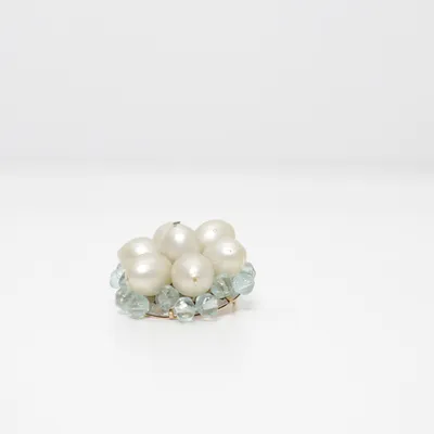 Brosch (Vit, Blå, Guldfärgad) Okänd metall