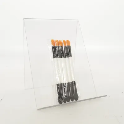 Make-up kwast (Wit, Zwart, Oranje)