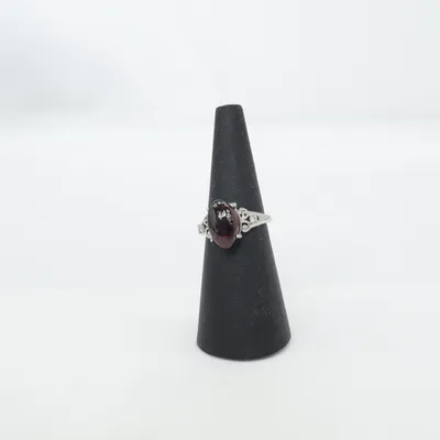 Ring (Silver, Red) Unknown metal