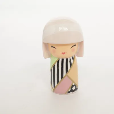 Kokeshi (Flerfarvet) fra Skincity