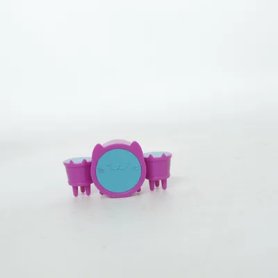 Spielzeugfigur (Lila, Blau) von DWA LLC
