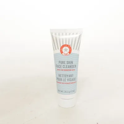 Gezichtsreiniger (Pure Skin Face Cleanser) van First Aid Beauty