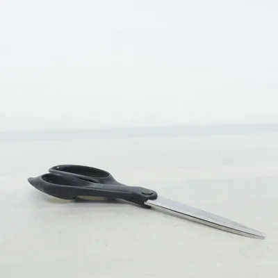 Sewing accessory (Black, Silver) from Fiskars