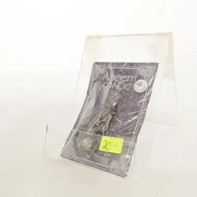 Broche (Argent) de Ancient Page Métal inconnu