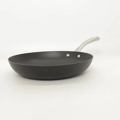 Frying pan (Black, Silver) from Satake