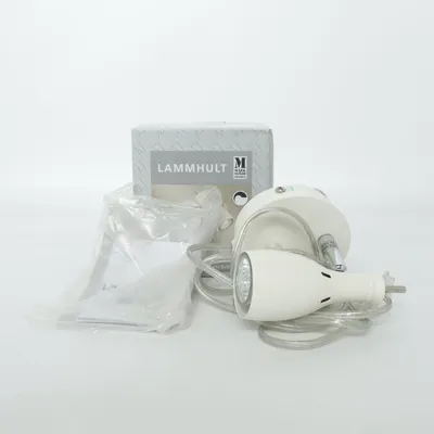 Vägglampa (Lammhult) från Markslöjd