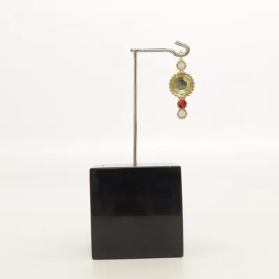 Pendant (Gold, Red, Yellow) Unknown metal