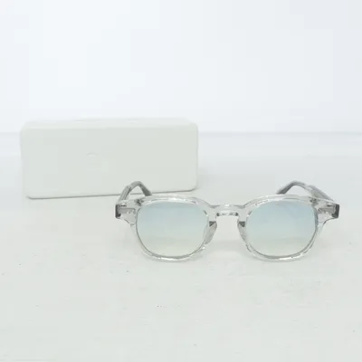 Solglasögon (Grå) från Chimi