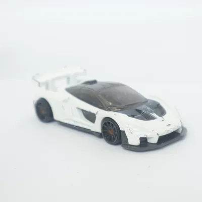 Speelgoed auto (Senna) van Hot Wheels