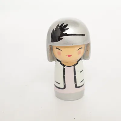 Kokeshi (Silverfärgad, Vit, Rosa) från Skincity