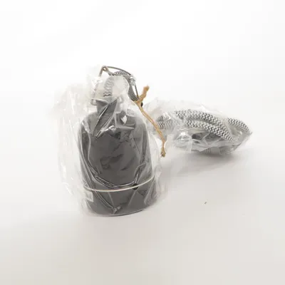 Loftlys (Porcelain/Wire Striped) fra Granit