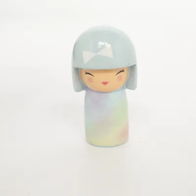 Kokeshi (Blå, Flerfarvet) fra Skincity