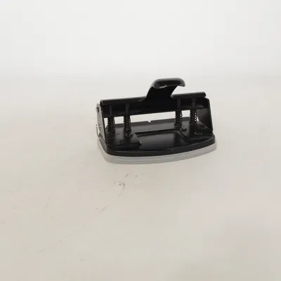 Hole puncher
