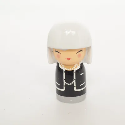 Kokeshi (Black, White, Silver) from Skincity