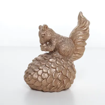 Figurine (Beige)