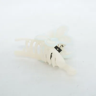 Hair clamp (Beige, Blue) from The Earth Collection