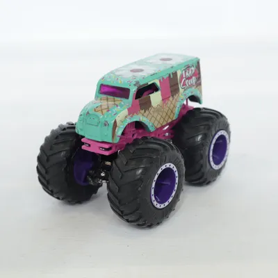 Toy car (Green, Multicolored) from Hot Wheels