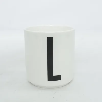 Krus (Design Letters Typography: Arne Jacobsen) fra Design Letters