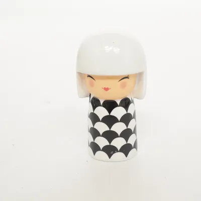 Kokeshi (Sort, Hvid) fra Skincity