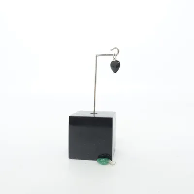 Anhänger (Schwarz, Grün) von Schmuck Art Unbekanntes Metall