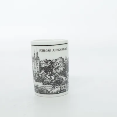 Sake Glas (Weiß, Schwarz) von Hübner