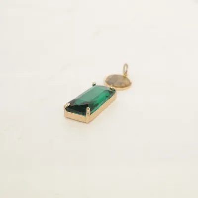 Pendant (Green, Gold) Unknown metal