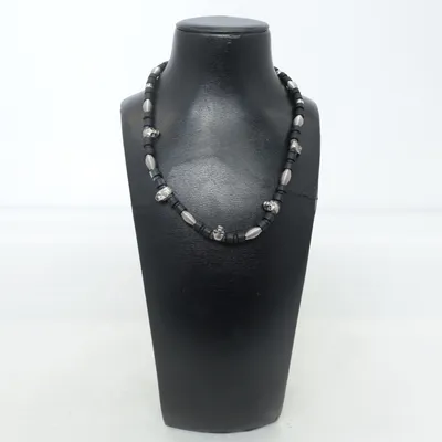 Halsband (Svart, Silverfärgad) Okänd metall