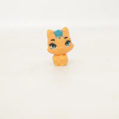 Toy figurine (Orange, Blue) from Littlest Pet Shop