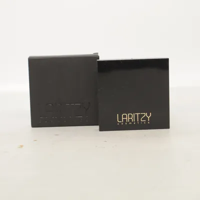 Blush  (Luxe Powder) de Laritzy Cosmetics