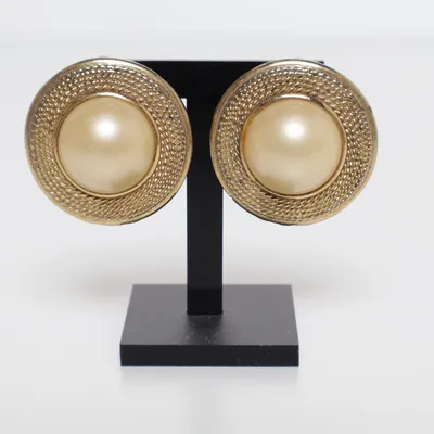 Clip on earrings (Gold) Unknown metal