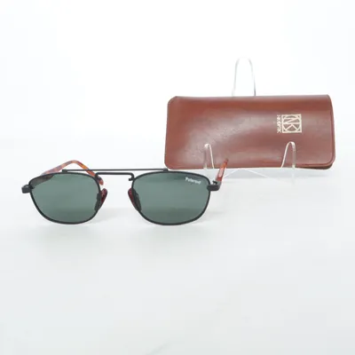 Lunettes de soleil (Polaroid, solglasögon, sunglasses, unisex, vintage, retro, brun båge, svart båge, gröna linser, rectangular, polariserade, klassiska solglasögon, herr, dam, fodral.) de Polaroid
