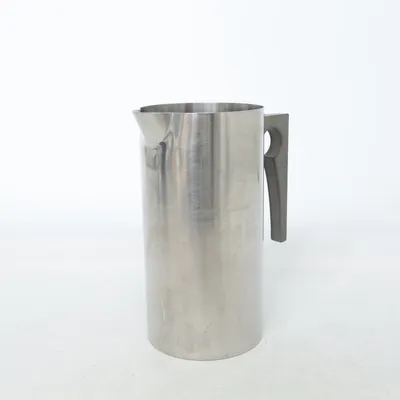 Tillbringare (Silverfärgad, Svart) från Stelton