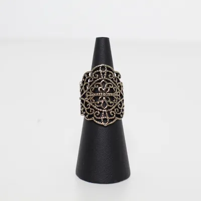Ring (Guldfärgad) Okänd metall