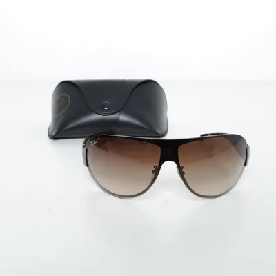 Solglasögon (RB 3350) från Ray-Ban