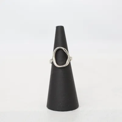 Ring (Silverfärgad) Okänd metall