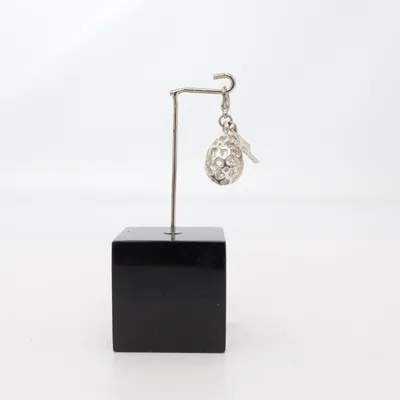 Berlock (Silverfärgad) från Pearls for Girls Okänd metall