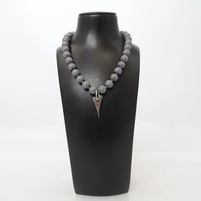 Halsband (Miss Dee) från Miss Dee Okänd metall