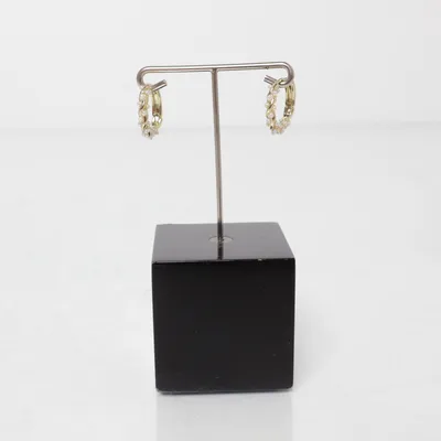 Örhängen (Gul, Vit) Okänd metall