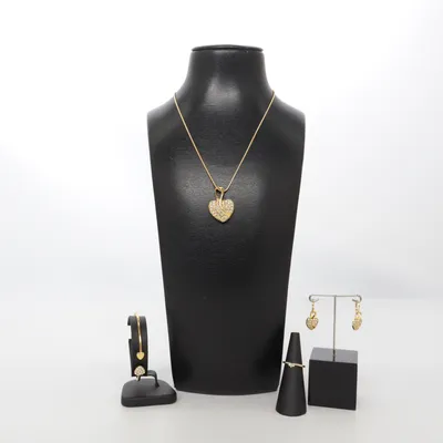 Jewelry set (Gold) Unknown metal