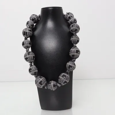 Halsband (Grå) från Portia Okänd metall