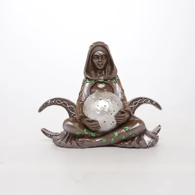 Figurin (gaia, earth mother, mother earth, goddess, divine feminine, spiritual decor, meditation, mindfulness, altar decor, ritual item, sacred space, pagan, wicca, nature spirit, earthy style, boho, bohemian, gothic, goth decor, mystical, esoteric, zen, yoga, healing, calming decor, spiritual gift, unique home decor, handmade style, vintage look, horror)