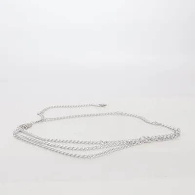 Kroppssmycke (Silverfärgad) Okänd metall