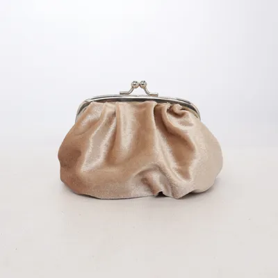 Portmonnä (Beige) från Face Stockholm